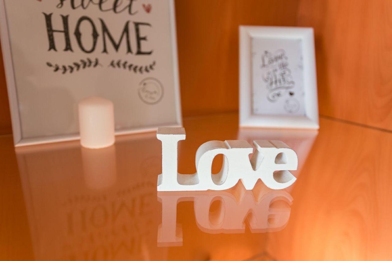 Love Centre Torremolinos Luaran gambar
