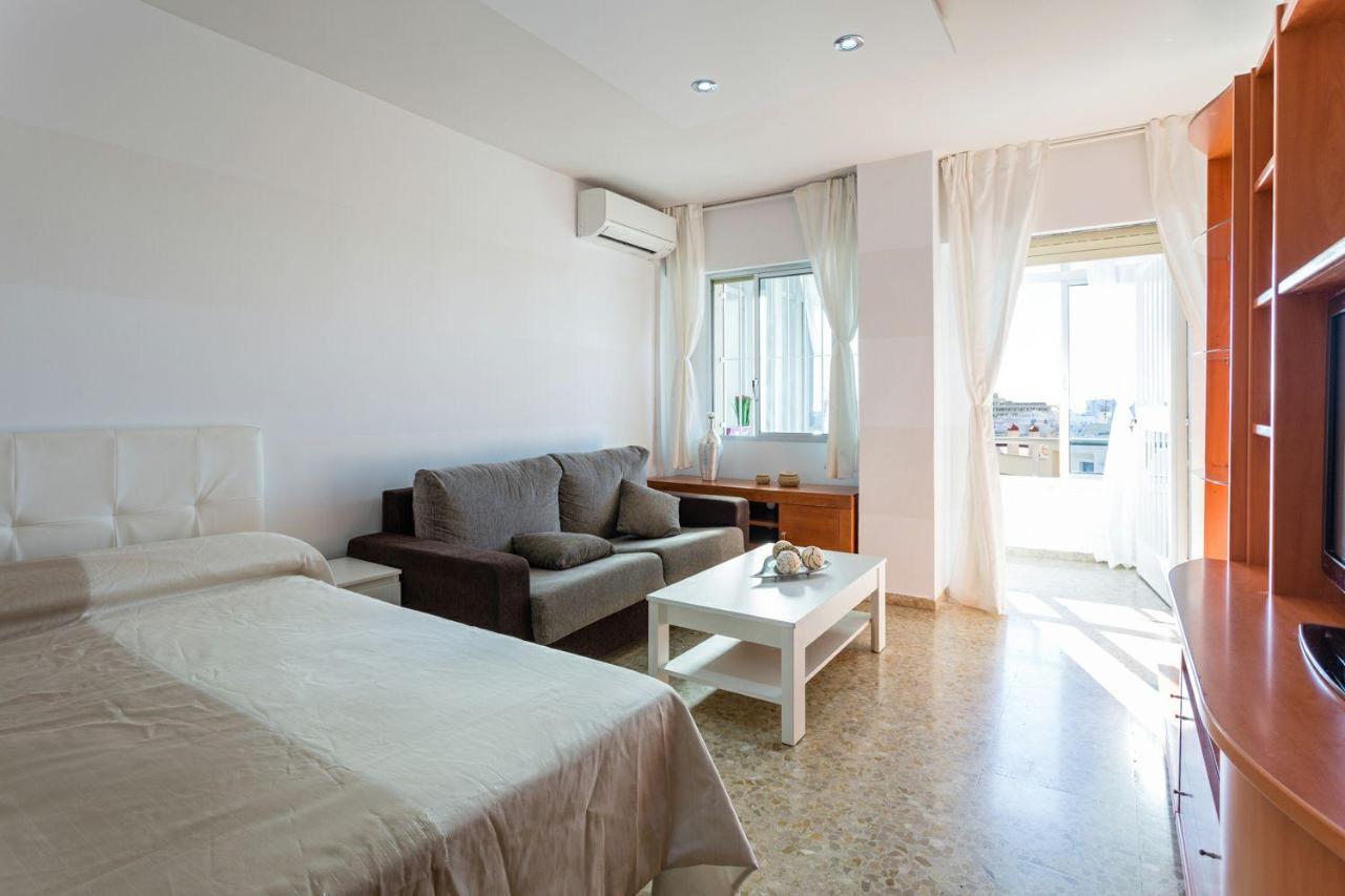 Love Centre Torremolinos Luaran gambar